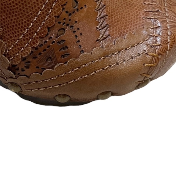 Vince Camuto Light Brown Leather Slide On Mules Tooled, Laser Cut, Studs Sz 7.5 - Picture 10 of 10